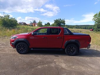 Prodám Toyota Hilux 2,8 Invincible - 3