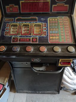 Vyherni automat criss cross cash - 3