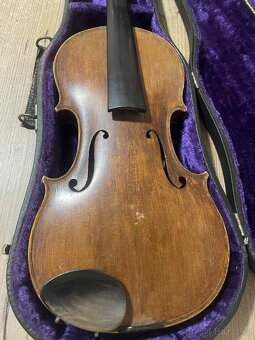 Housle 4/4 - 3