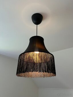 Stylová závěsná lampa – černá s vnitřkem ve zlaté barvě - 3