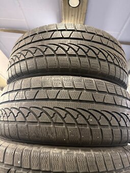 prodám zimní 205/55/16 Petlas - 3