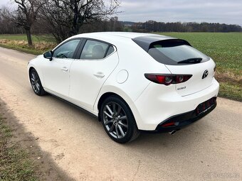 ► MAZDA 3 2.0i 90KW SPORTS G122 BOSE-LED-ACC-KAMERA - 3