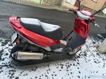 Skútr APRILIA LEONARDO - 3