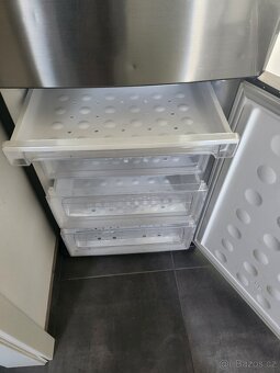 Lednice s mrazákem dole - 3