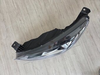 Přední levé světlo Ford Focus Mk.4 - 3