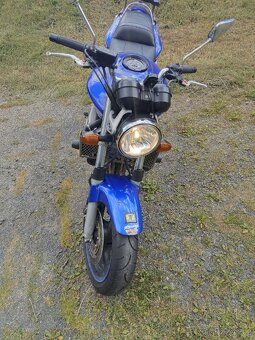 Honda Hornet 900 - 3