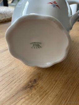 Stará porcelánová konvice - 3