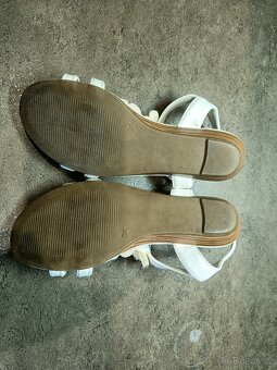 Prodám dívčí balerínky vel. 34 - 3