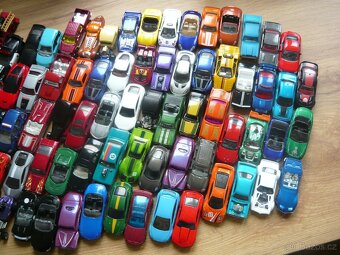 AUTÍČKA HOT WHEELS - 3