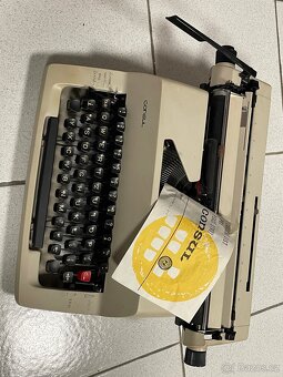 psací stroj CONSUL - 3