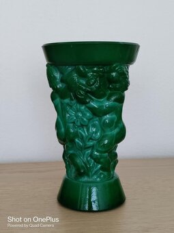 MALACHITOVÁ JADE VÁZA CCA 1930 - KRÁSNÝ PLASTICKÝ DEKOR - 3