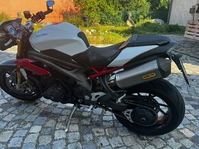 Triumph Speed Triple 1050 R - 3