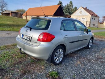 Toyota Auris 1.6 - 3