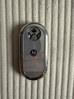 Motorola Aura - 3