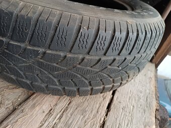 4ks 215/65/R16 zimní Dunlop vzorek 4-5 mm - 3