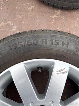 Pneu 195/60 R15 - 3