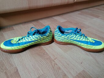 Sálovky, boty do haly NIKE v. 35 - 3