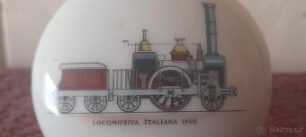 STARÁ PORCELÁNOVÁ DVEŘNÍ KLIKA S MOTIVEM ITALSKÉ LOKOMOTIVY - 3