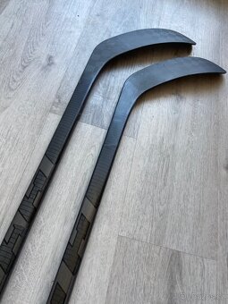 Opravená hůl CCM Trigger 6 P28 85flex levá ZÁRUKA - 3