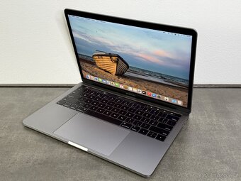 Macbook Pro 13" 2019 i7 / 256GB SSD / 16GB - 3