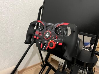 Herní cockpit - volant, vybavení - 3