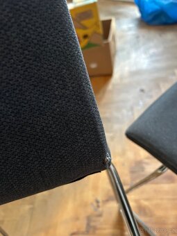 4 jídelní židle IKEA tmavě šedá, podnoži pochromované - 3