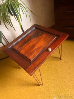 Dřevěný odkládací stolek, konferenční stolek - 3