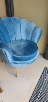 krásné a sametově čalouněné křeslo - 3