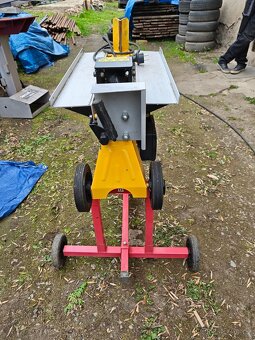 stipacka na drevo - 3