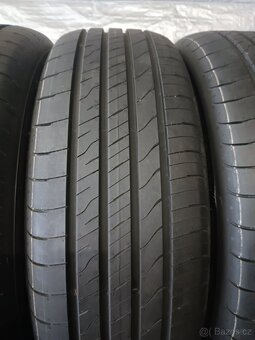 Sada letních pneu 215/60/17.Goodyear. - 3