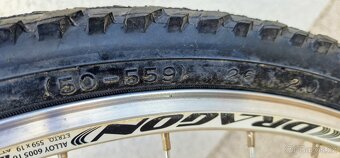 Maxbike 6061 M300 rám 15" kola 26" + 1x náhradní duše - 3