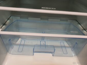 Dovoz - úsporná lednice BEKO s vnitřním mrazákem - 3