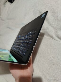 Dell XPS 9360 13.3" i7 8550u 16gb rám, 256gb ssd - 3