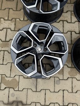 Alu kola originál Octavia RS R19 5x112 7,5x19 ET48 - 3