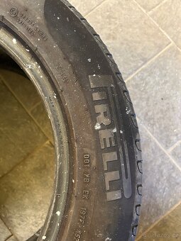 235/55/17 Pirelli Cinturato - 3
