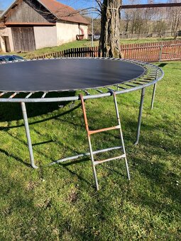 Trampolína - 3