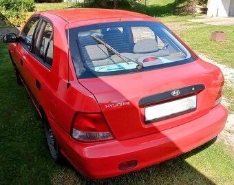 Hyundai Accent - 3
