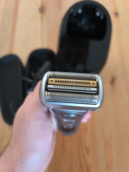 Holicí strojek Braun Series 9 Black - 3