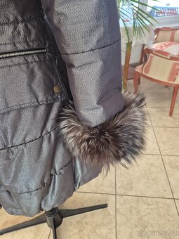 Zimni kabát s kožešinou lišky zn.Kara - 3
