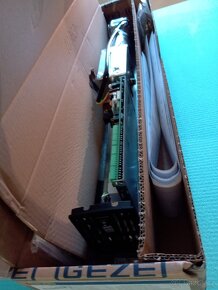 GEZE slimdrive EMD - Pohonný systém otevírání otočných dveří - 3