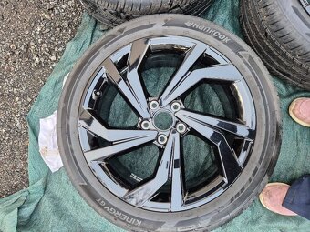 Letní kola Volkswagen Golf 7 R18 ET49 černé - 3