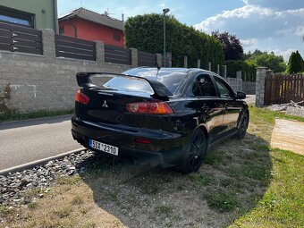 Mitsubishi Lancer Evo X - 3