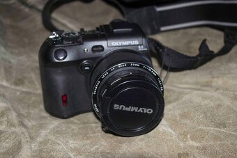 Olympus 8080WZ s příslušenstvím - 3