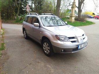 Outlander 2,0i 4x4 - 3