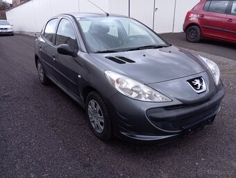 Peugeot 206+ ,1,4 benzín,120000km - 3