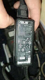 Napájecí adaptér pro notebook ASUS 19V 2,1A - 3