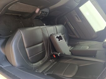 Jaguar XF 4x4 nev model - 3