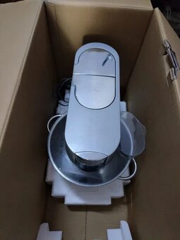 Kuchyňský robot Kenwood KMC010 - 3