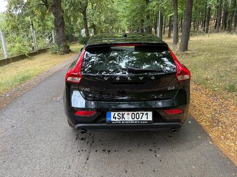 Volvo V40 D3 110 kW, 2017, 1. majitel, nezávislé topení - 3