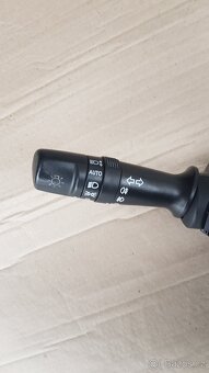 páčky pod volant a ovládání světel, s automatickými světly - 3